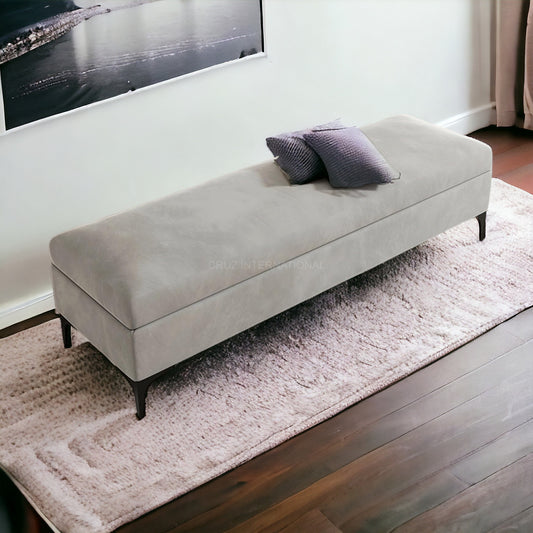 Elegant Ottoman Bench with Roomy Storage - A Must-Have for Your Home