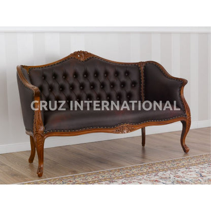 Classic Finley Carving Settee | Standard CRUZ INTERNATIONAL