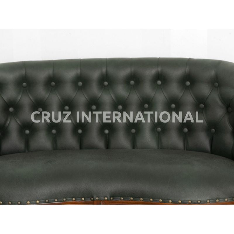 Classic James Carving Settee | Standard CRUZ INTERNATIONAL