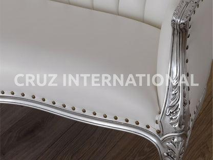 Classic Finley Carving Settee | Standard CRUZ INTERNATIONAL