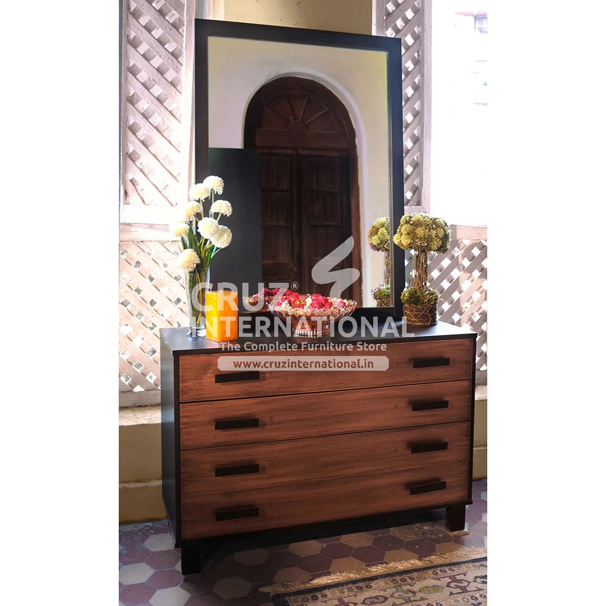 CRUZ INTERNATIONAL Royal Santiago Dressing Table | Standard