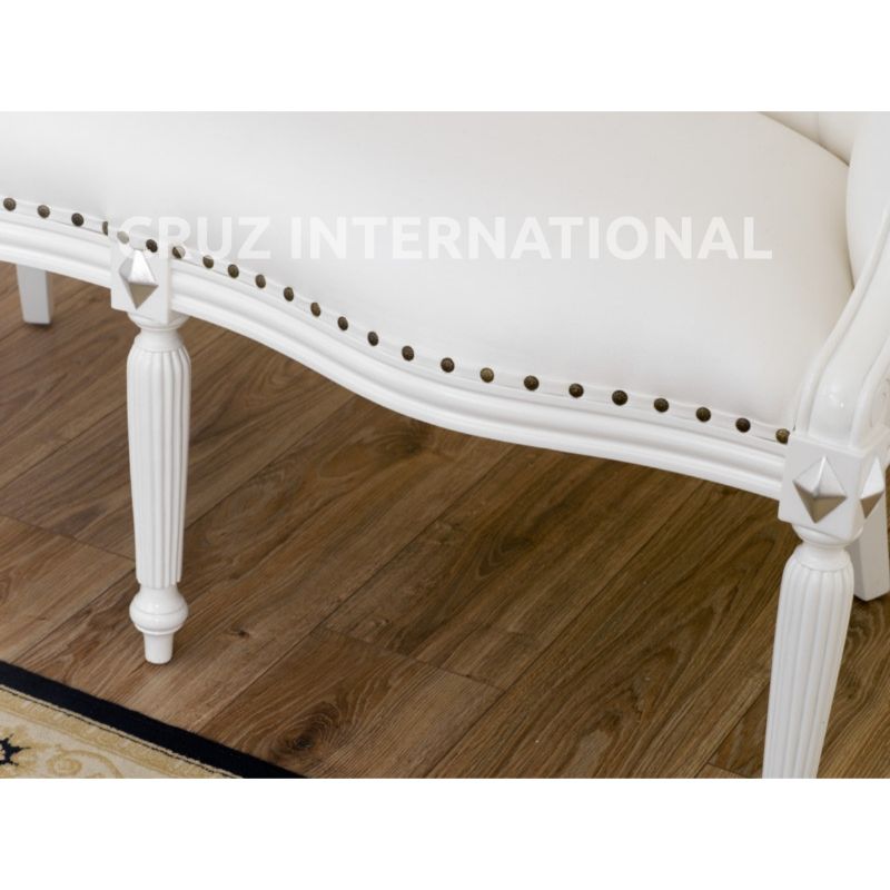 Classic James Carving Settee | Standard CRUZ INTERNATIONAL