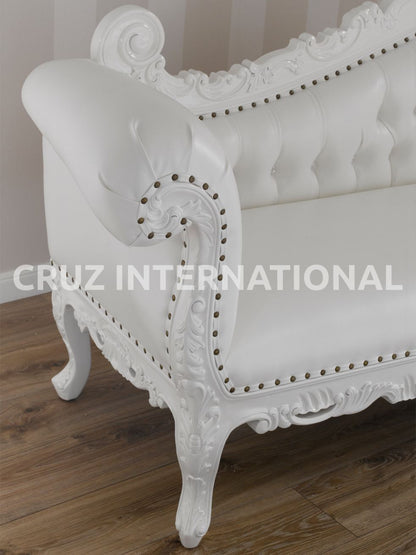 Classic Hector Carving Settee | Standard CRUZ INTERNATIONAL