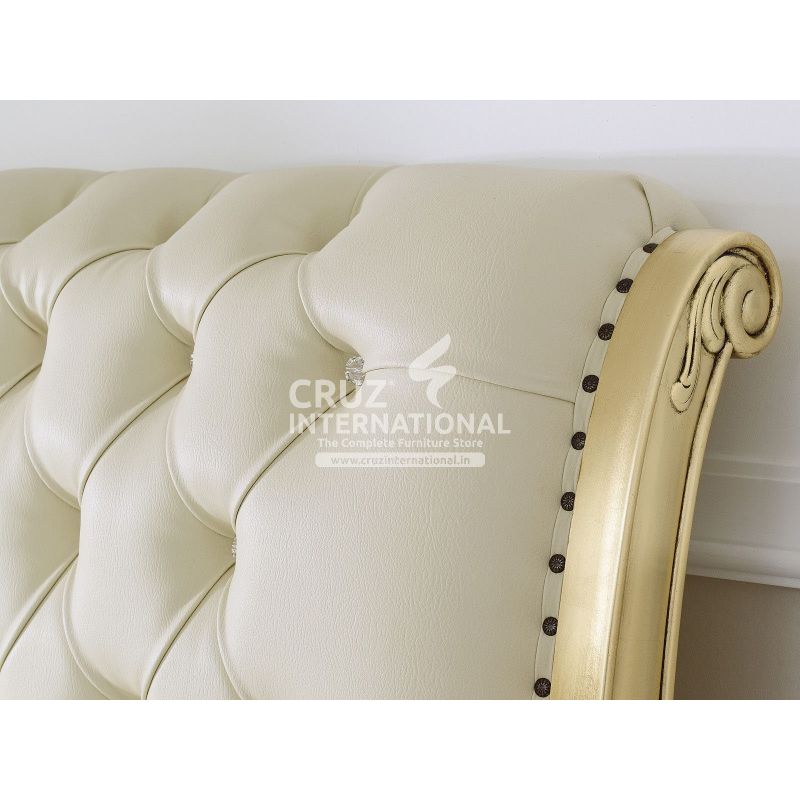 Maharaja Carving Brianna Bed CRUZ INTERNATIONAL