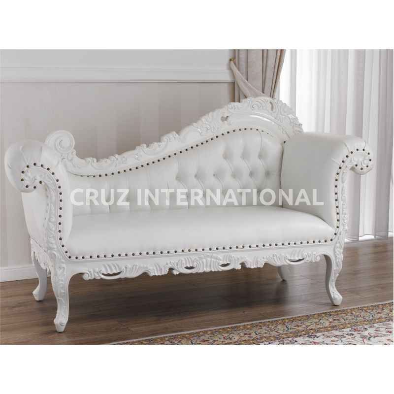 Classic Hector Carving Settee | Standard CRUZ INTERNATIONAL