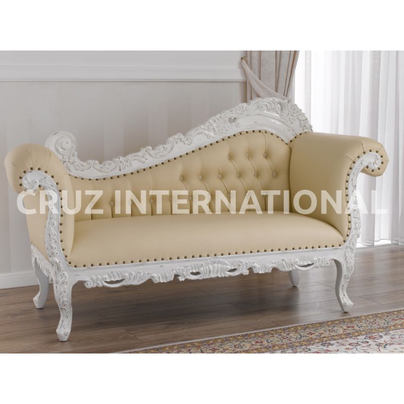 Classic Hector Carving Settee | Standard CRUZ INTERNATIONAL