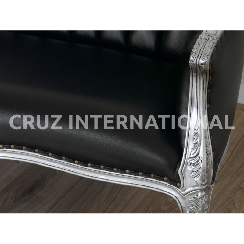 Classic Finley Carving Settee | Standard CRUZ INTERNATIONAL