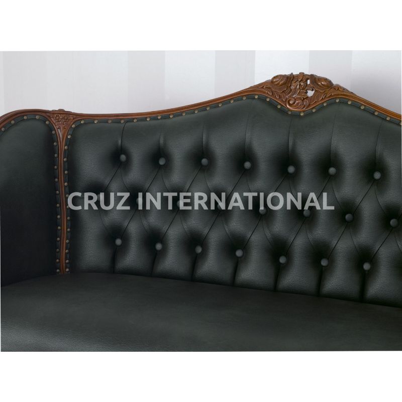 Classic Finley Carving Settee | Standard CRUZ INTERNATIONAL