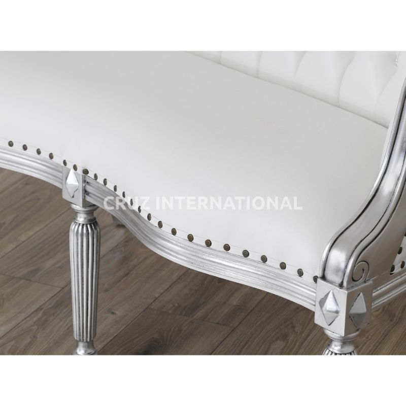 Classic James Carving Settee | Standard CRUZ INTERNATIONAL