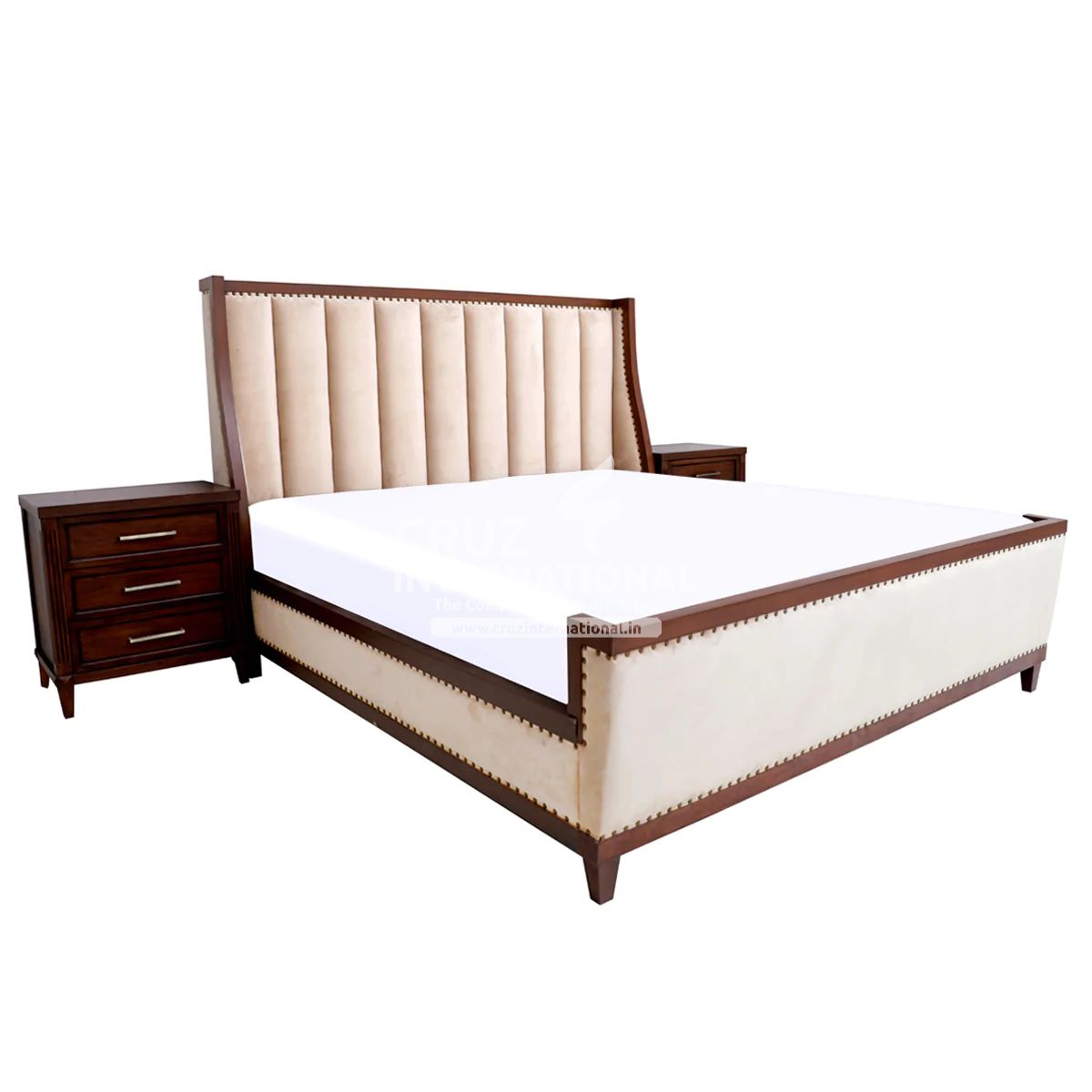 Wooden Bed And Dressing Table at Rs 30000 in Nilagiri | ID: 26052208812