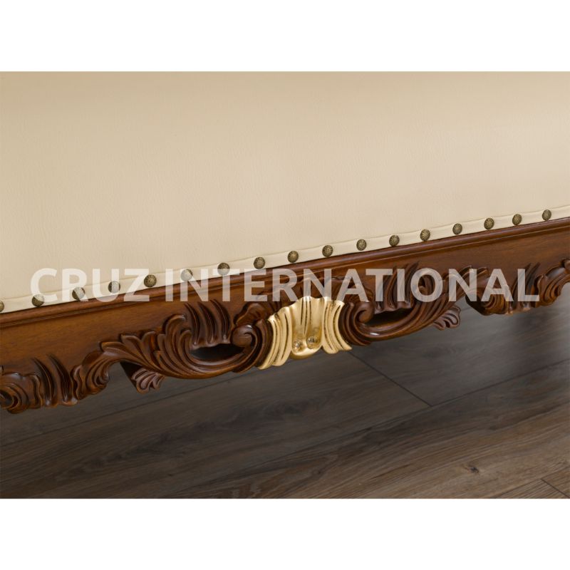 Classic Hector Carving Settee | Standard CRUZ INTERNATIONAL