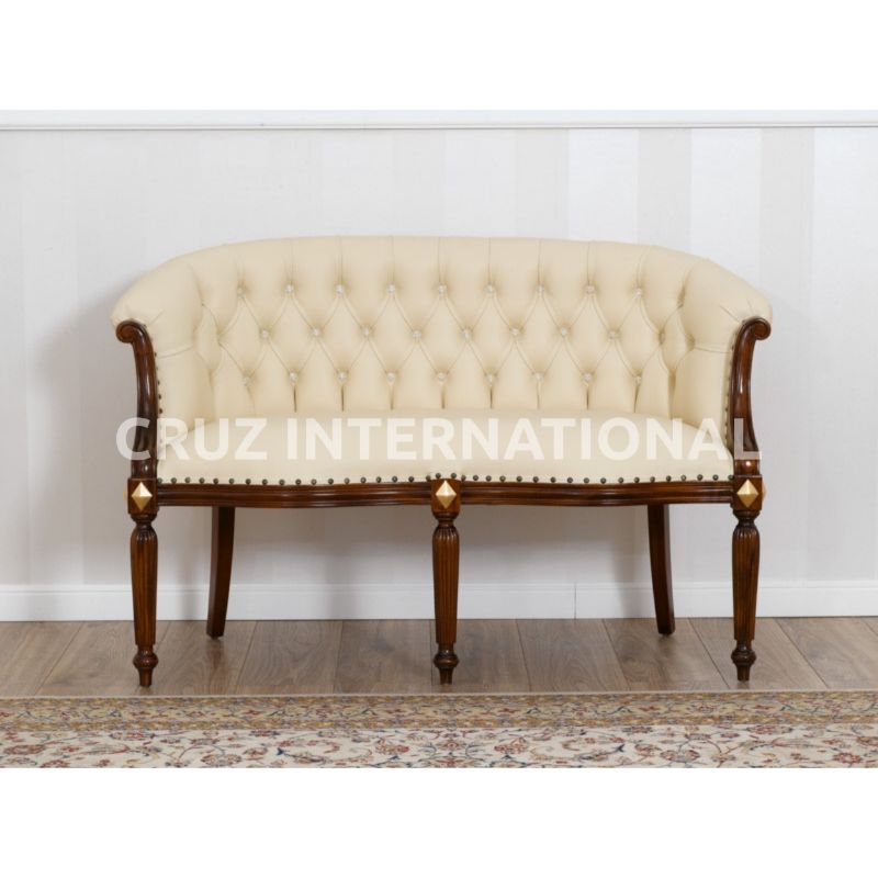 Classic James Carving Settee | Standard CRUZ INTERNATIONAL