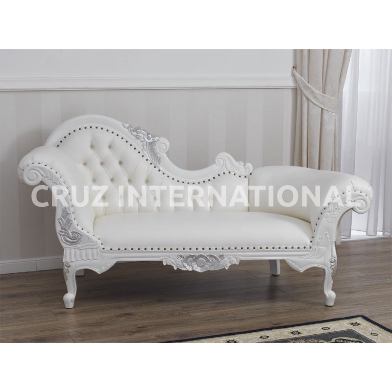 Classic Emilio Carving Settee | Standard CRUZ INTERNATIONAL