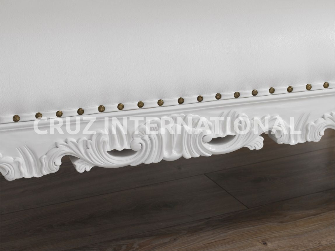 Classic Hector Carving Settee | Standard CRUZ INTERNATIONAL