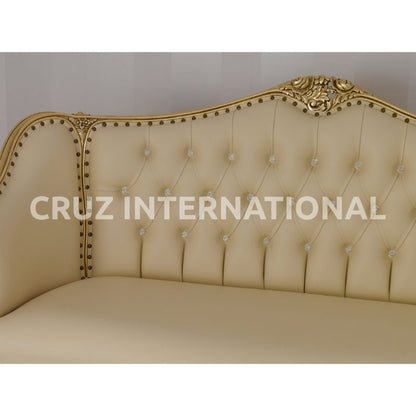 Classic Finley Carving Settee | Standard CRUZ INTERNATIONAL