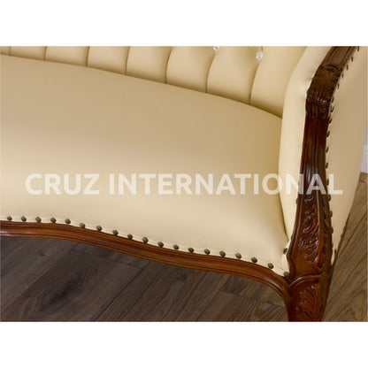 Classic Finley Carving Settee | Standard CRUZ INTERNATIONAL