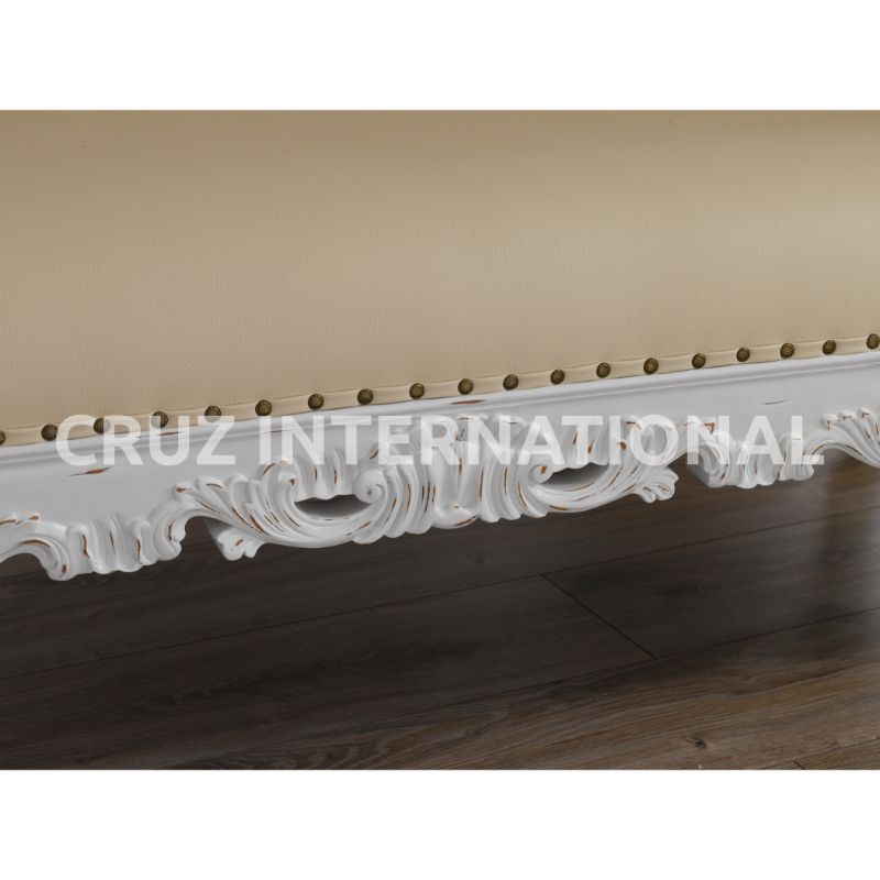 Classic Hector Carving Settee | Standard CRUZ INTERNATIONAL