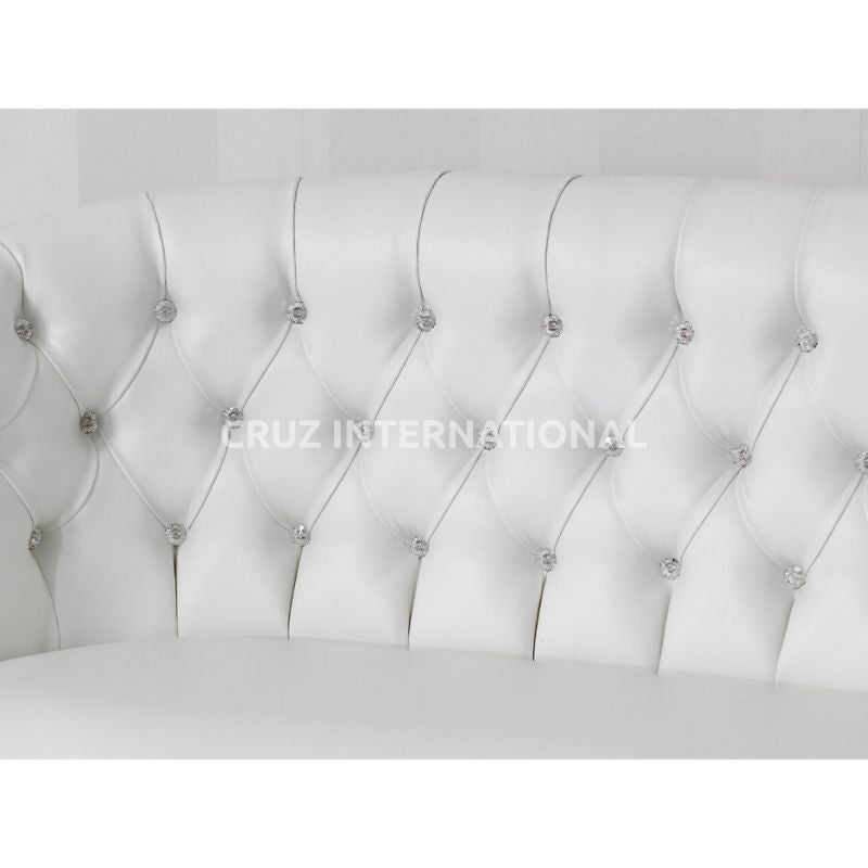 Classic James Carving Settee | Standard CRUZ INTERNATIONAL