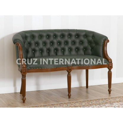 Classic James Carving Settee | Standard CRUZ INTERNATIONAL