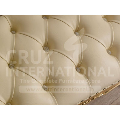 Classic Hugo Carving Settee | Standard CRUZ INTERNATIONAL